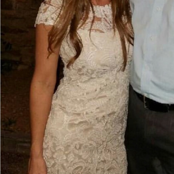 𝗠𝗜𝗗-𝗟𝗘𝗡𝗚𝗧𝗛 𝗟𝗔𝗖𝗘 𝗗𝗥𝗘𝗦𝗦 - Picture 8 of 10